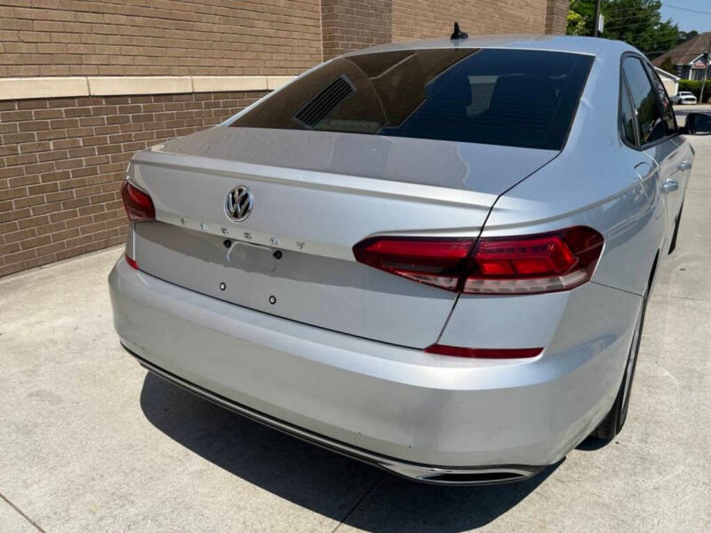 2021 Volkswagen Passat - $10,700