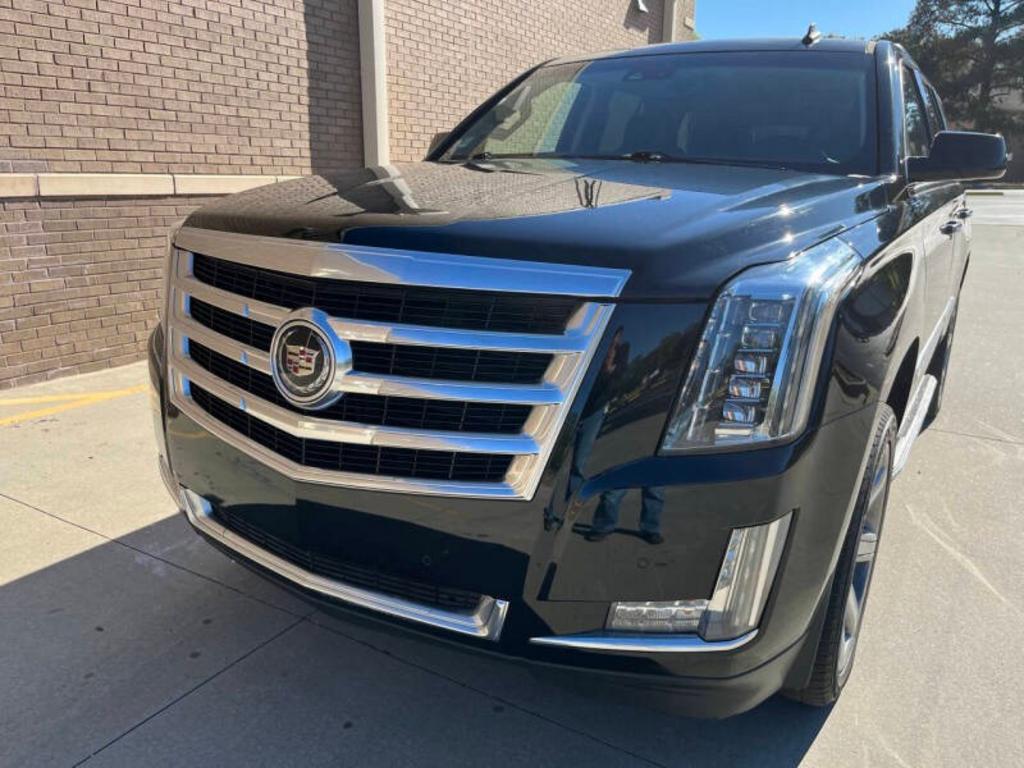 2015 Cadillac Escalade - $17,900