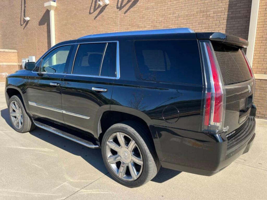 2015 Cadillac Escalade - $17,900