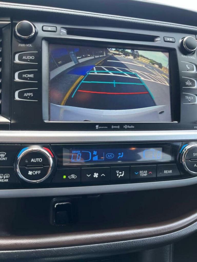 2019 Toyota Highlander - $19,300