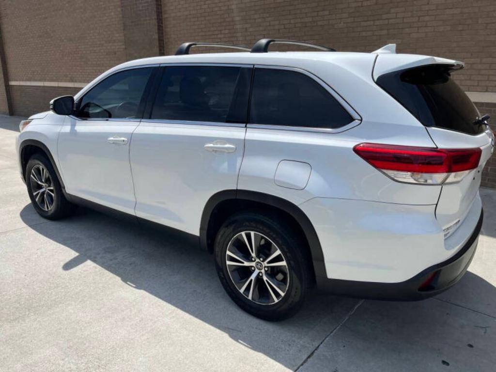 2019 Toyota Highlander - $19,300