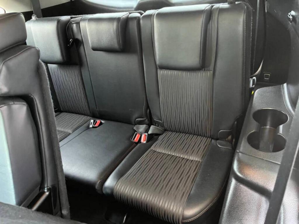 2019 Toyota Highlander - $19,300