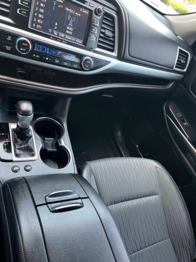 2019 Toyota Highlander - $19,300