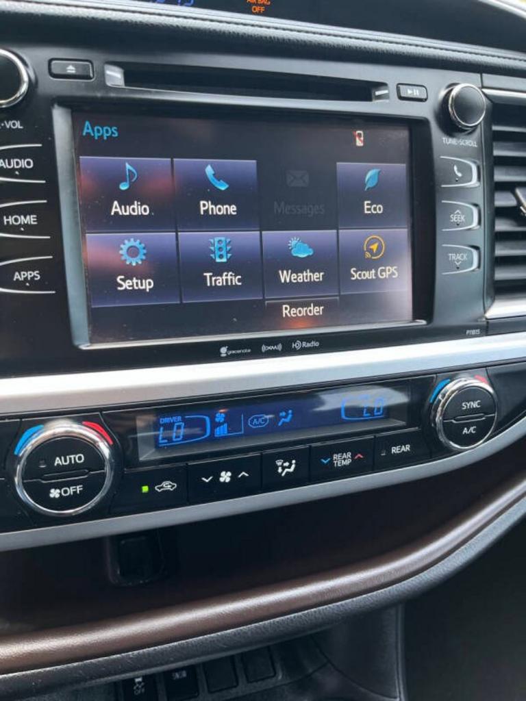 2019 Toyota Highlander - $19,300