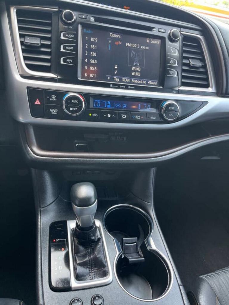 2019 Toyota Highlander - $19,300