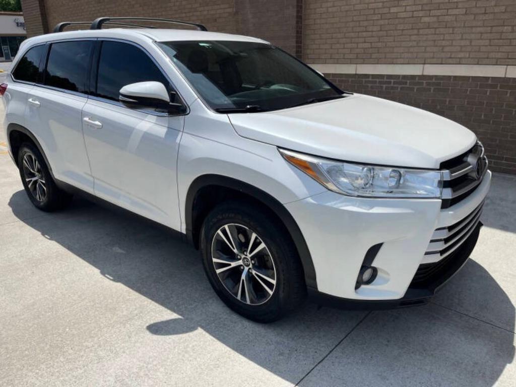 2019 Toyota Highlander - $19,300