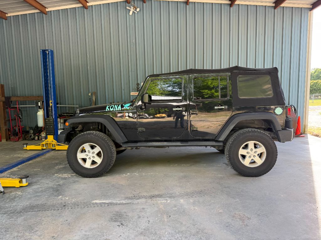 2016 Jeep Wrangler - $19,900