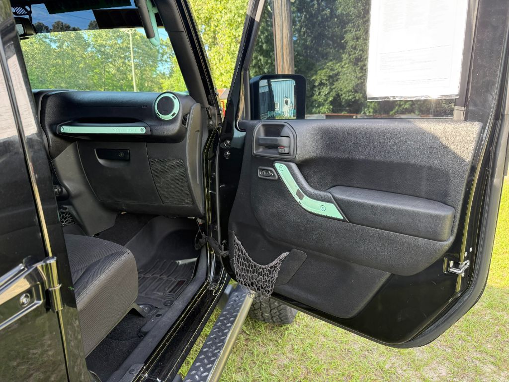 2016 Jeep Wrangler - $19,900