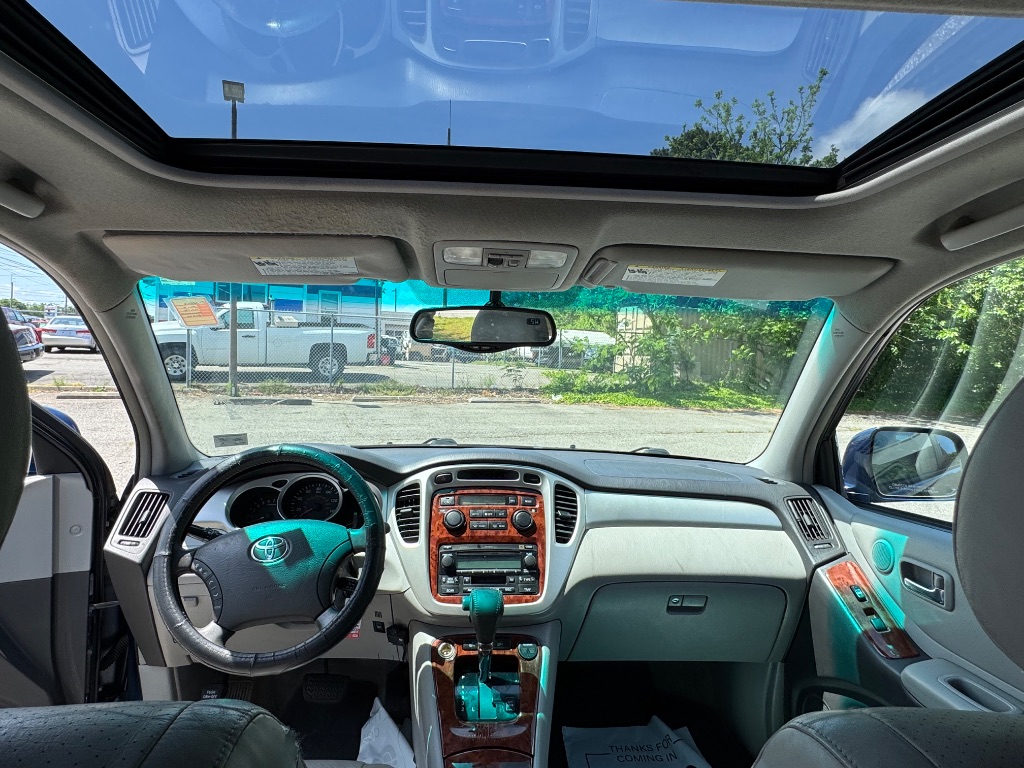 2005 Toyota Highlander photo