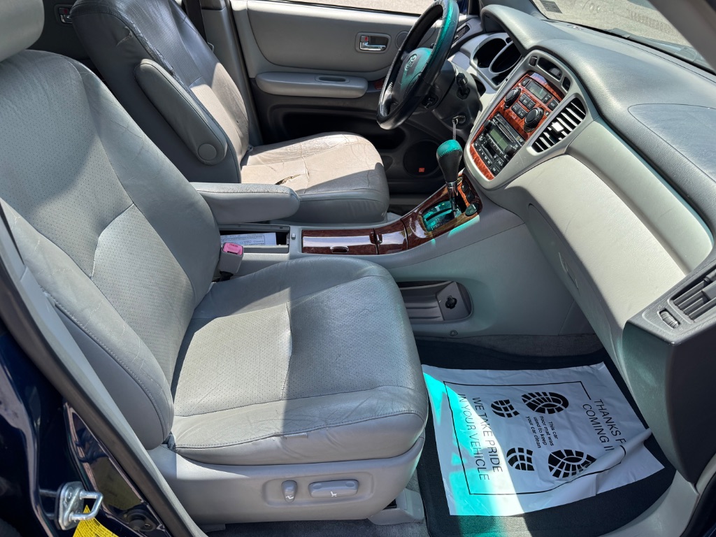2005 Toyota Highlander photo
