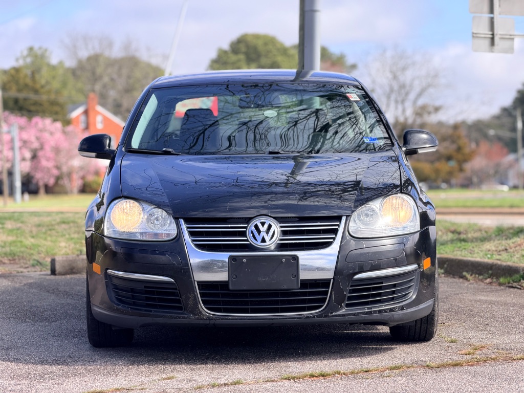 2010 Volkswagen Jetta - $3,500