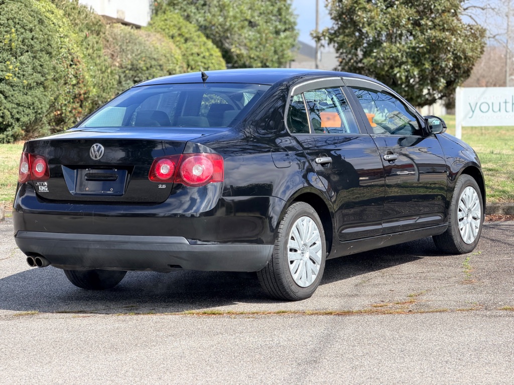 2010 Volkswagen Jetta - $3,500
