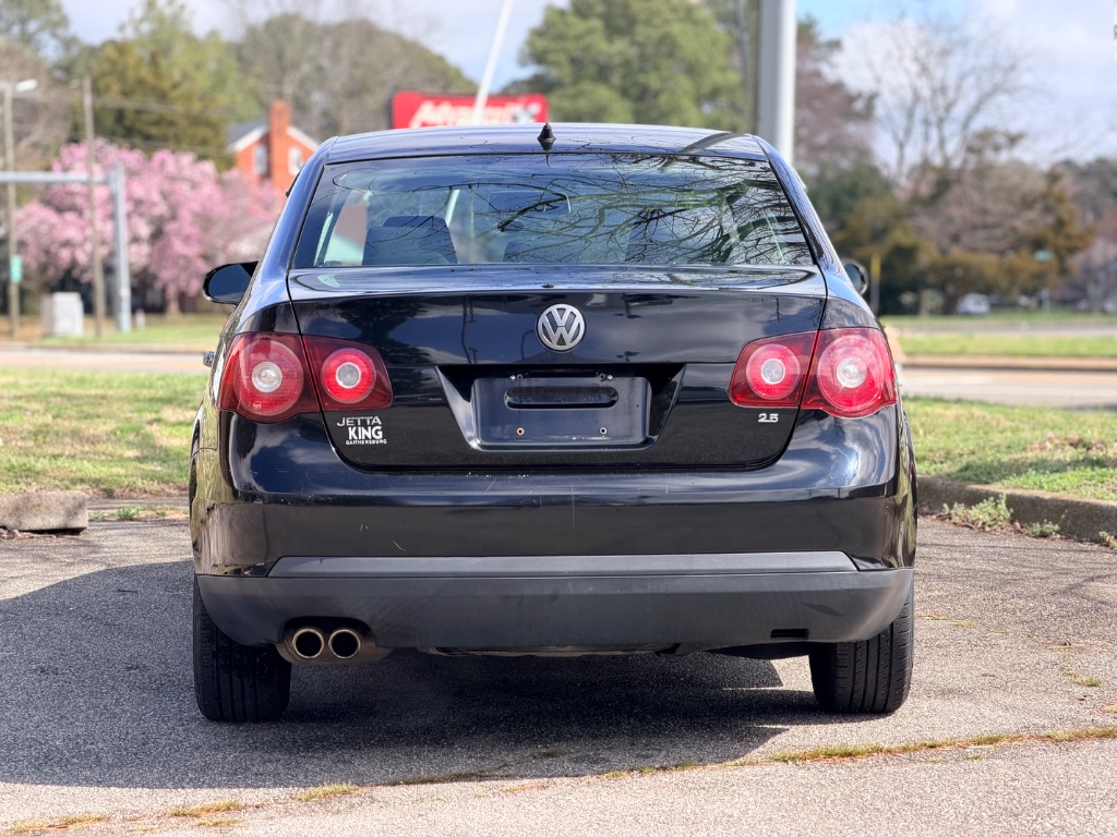 2010 Volkswagen Jetta - $3,500