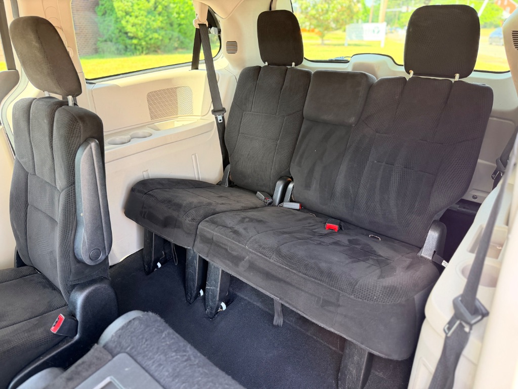 2013 Dodge Grand Caravan - $6,300