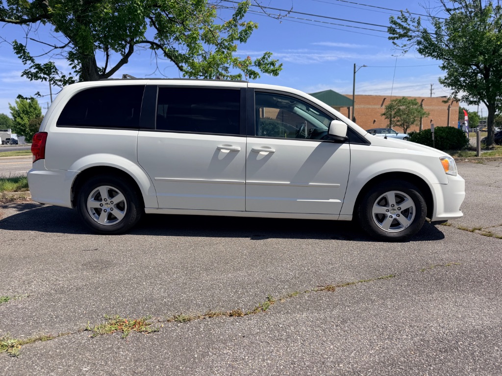 2013 Dodge Grand Caravan - $6,300