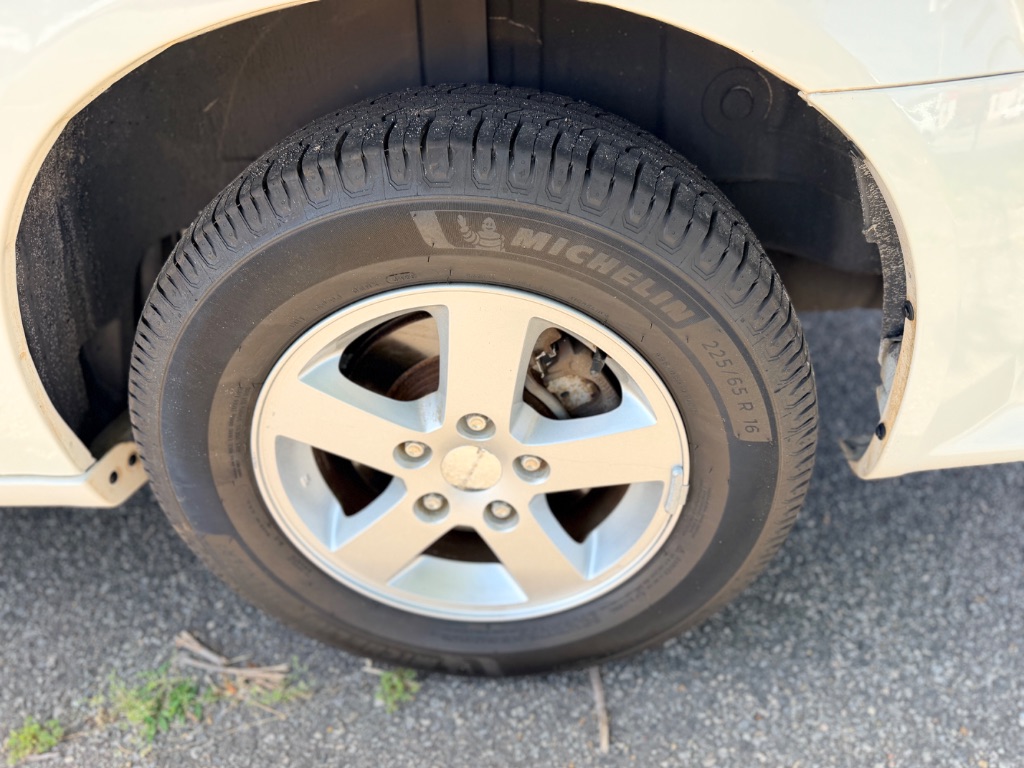 2013 Dodge Grand Caravan - $6,300