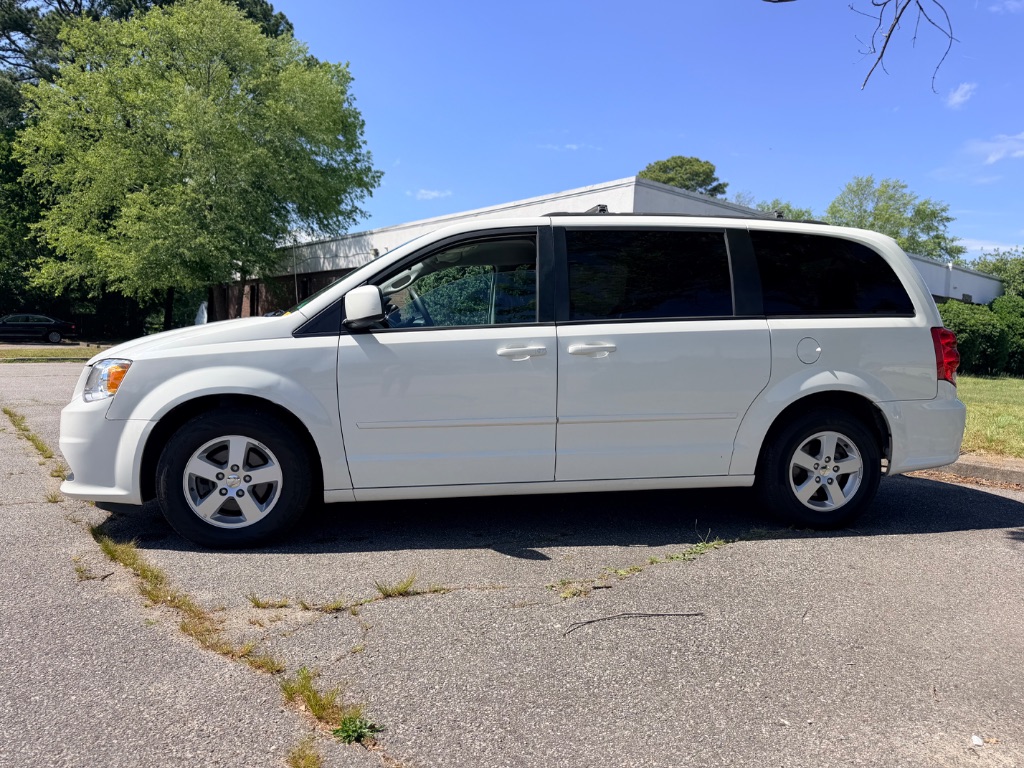 2013 Dodge Grand Caravan - $6,300