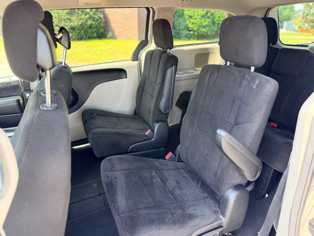 2013 Dodge Grand Caravan - $6,300