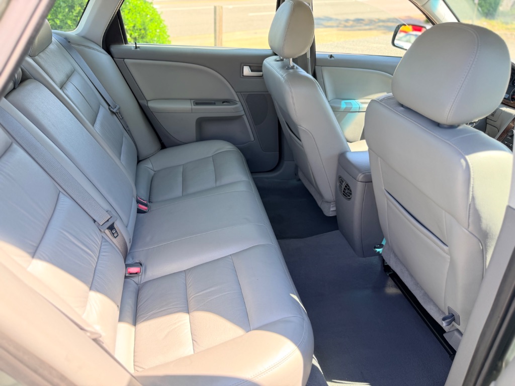 2007 Ford Five Hundred - $3,650