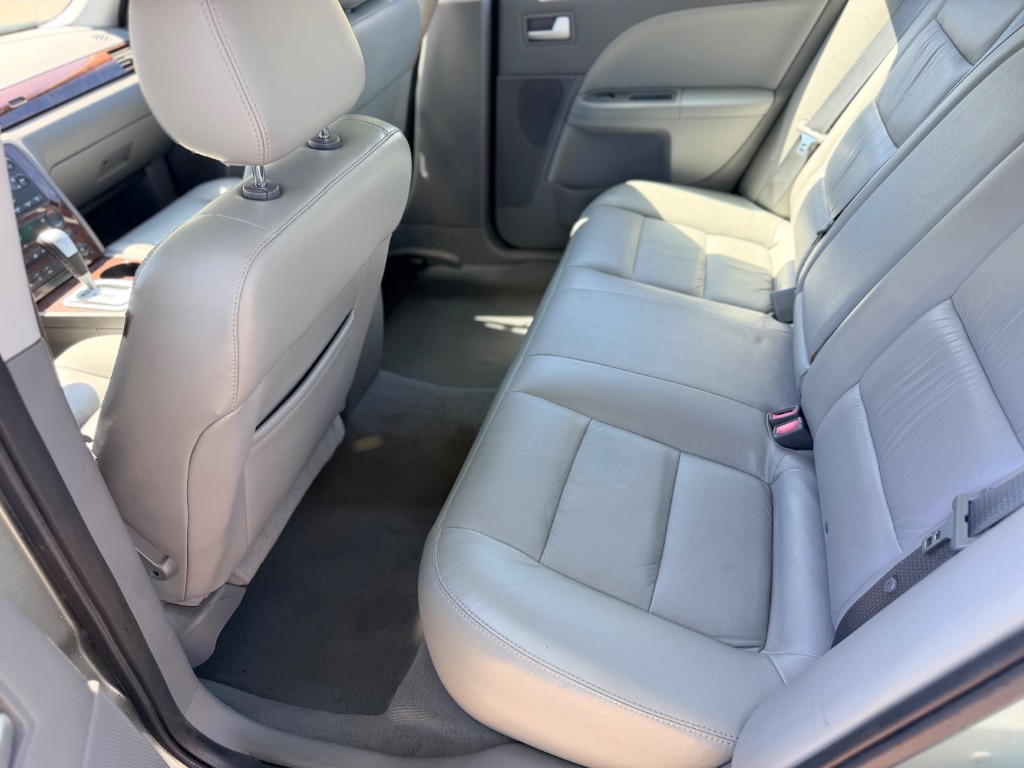 2007 Ford Five Hundred - $3,650