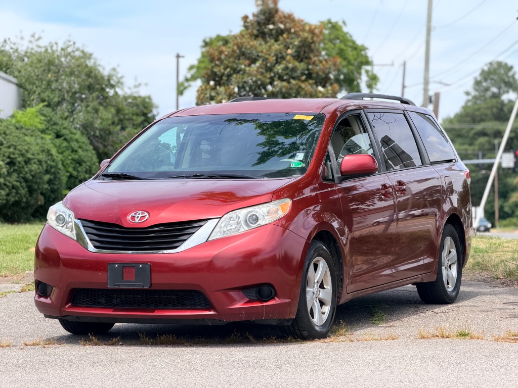 2011 Toyota Sienna - $7,995