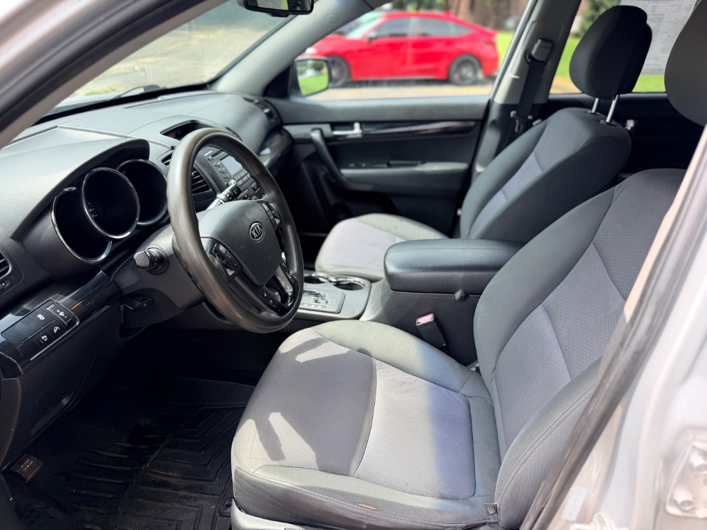 2013 Kia Sorento - $4,200