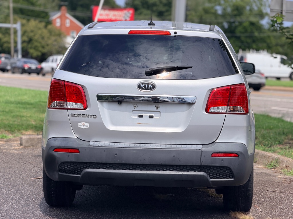 2013 Kia Sorento - $4,200