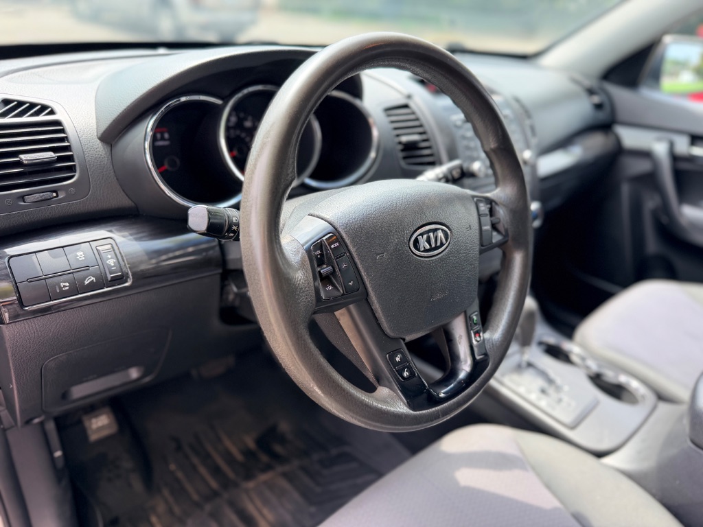 2013 Kia Sorento - $4,200