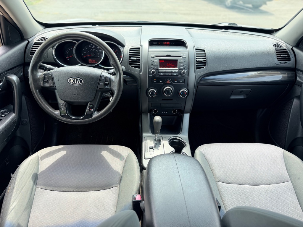 2013 Kia Sorento - $4,200
