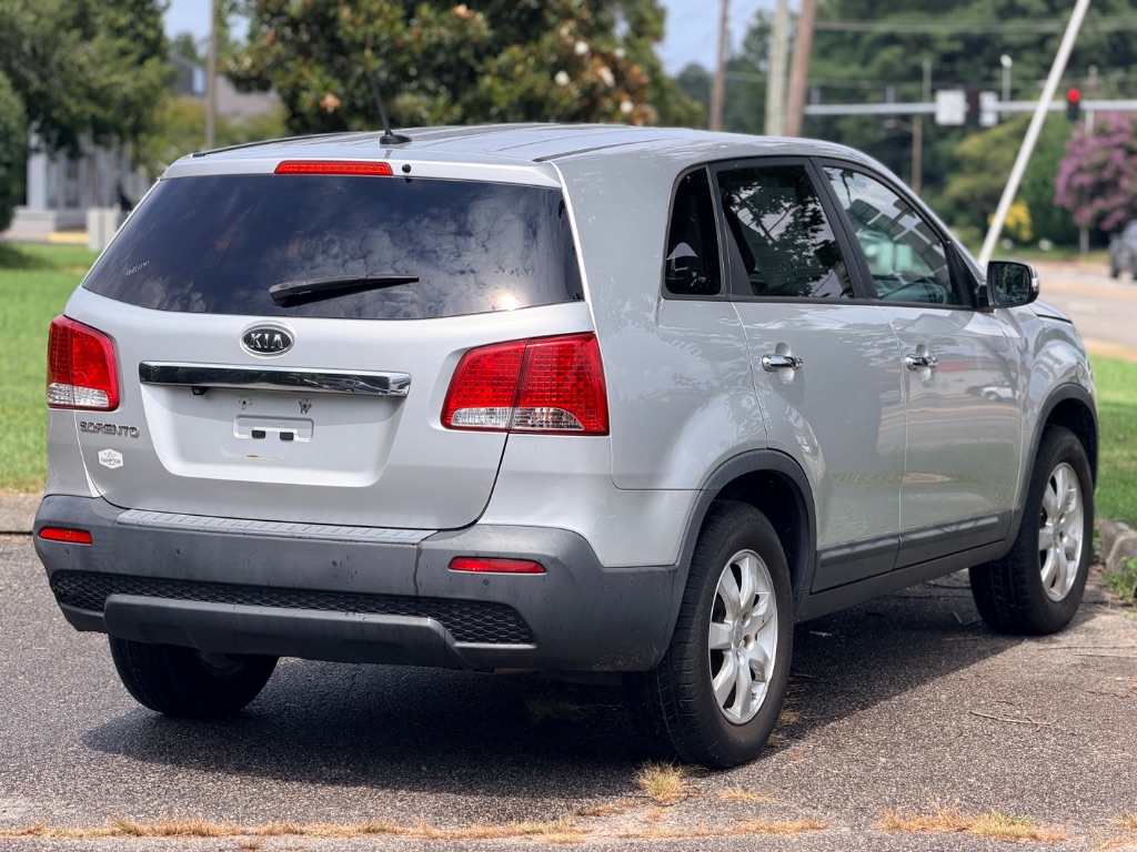 2013 Kia Sorento - $4,200
