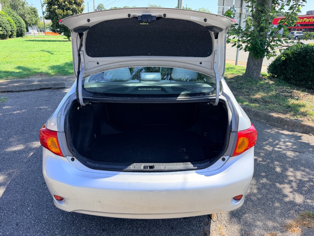 2010 Toyota Corolla - $5,885