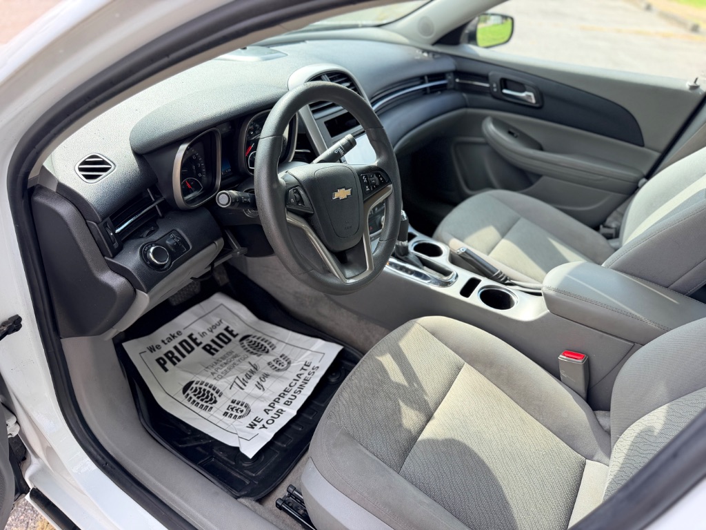 2016 Chevrolet Malibu - $5,650