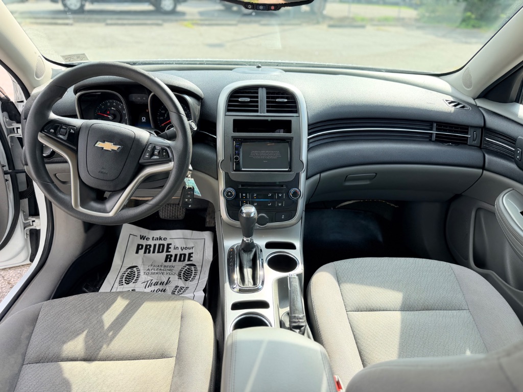 2016 Chevrolet Malibu - $5,650