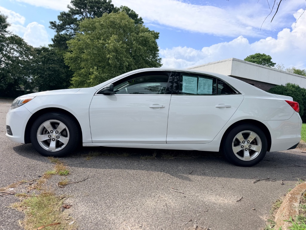 2016 Chevrolet Malibu - $5,650