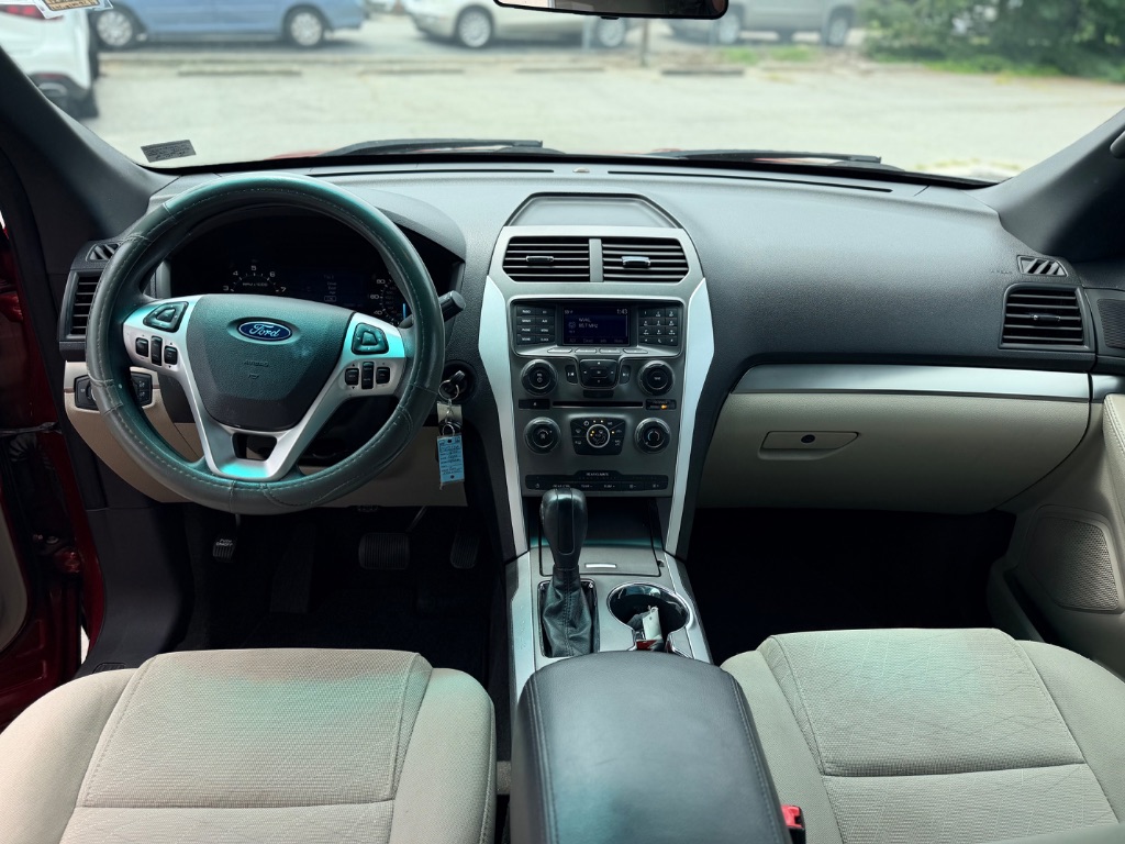 2015 Ford Explorer - $5,300