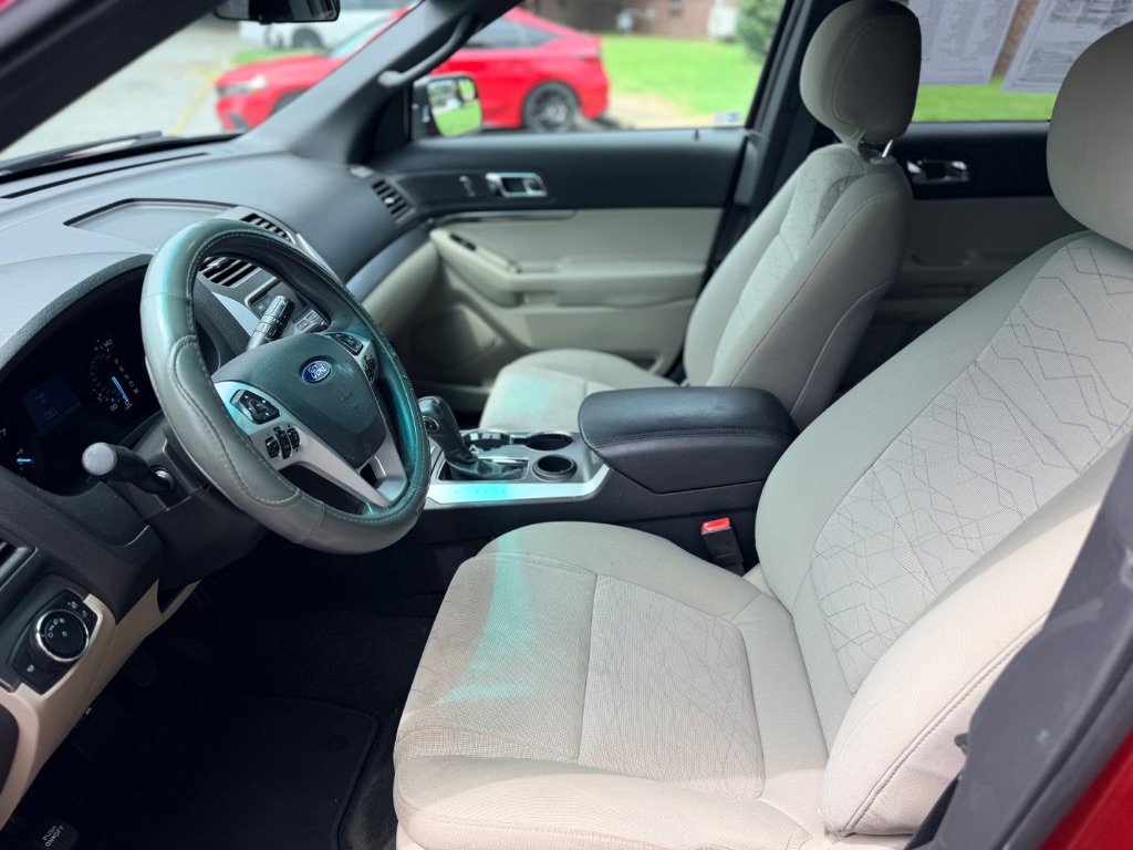 2015 Ford Explorer - $5,300