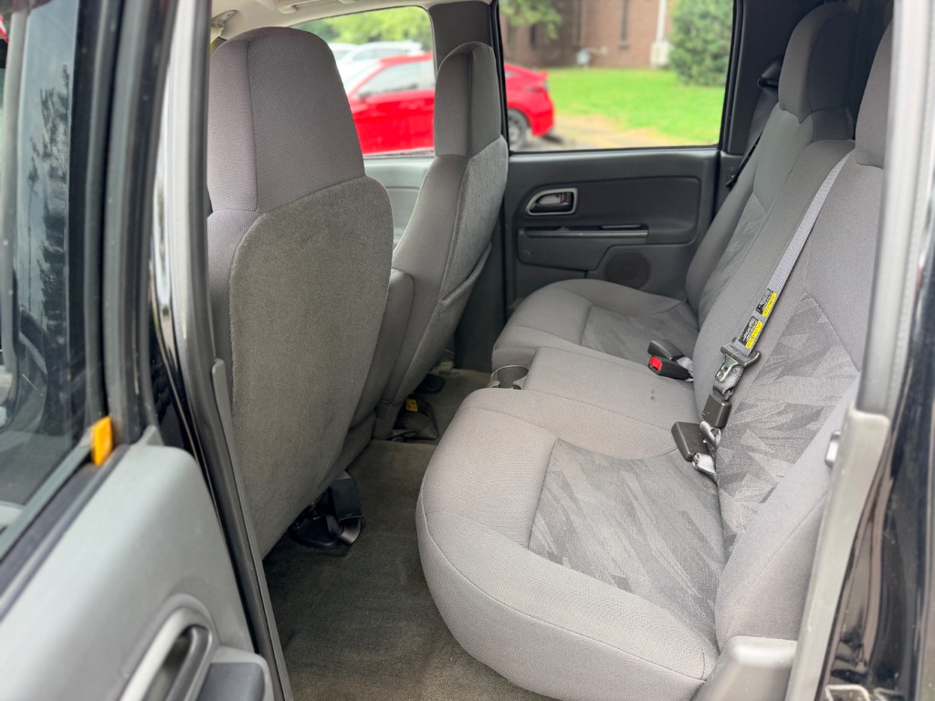 2004 Chevrolet Colorado - $6,550