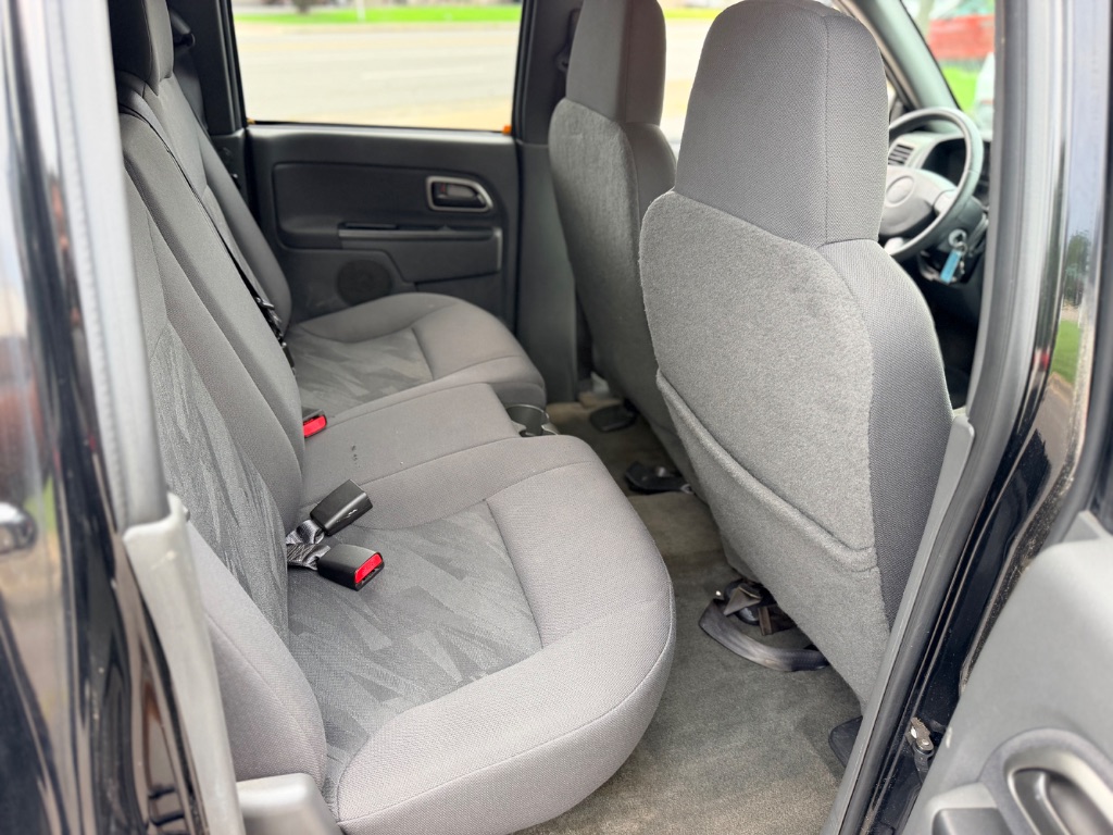 2004 Chevrolet Colorado - $6,550