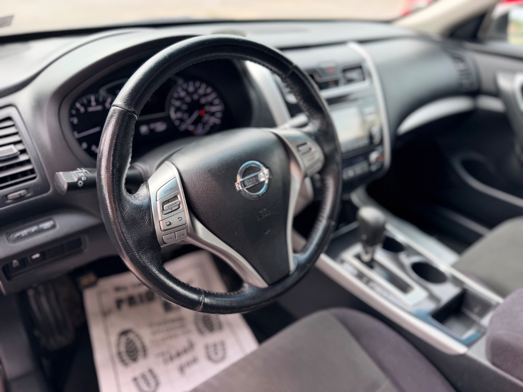 2013 Nissan Altima - $6,100