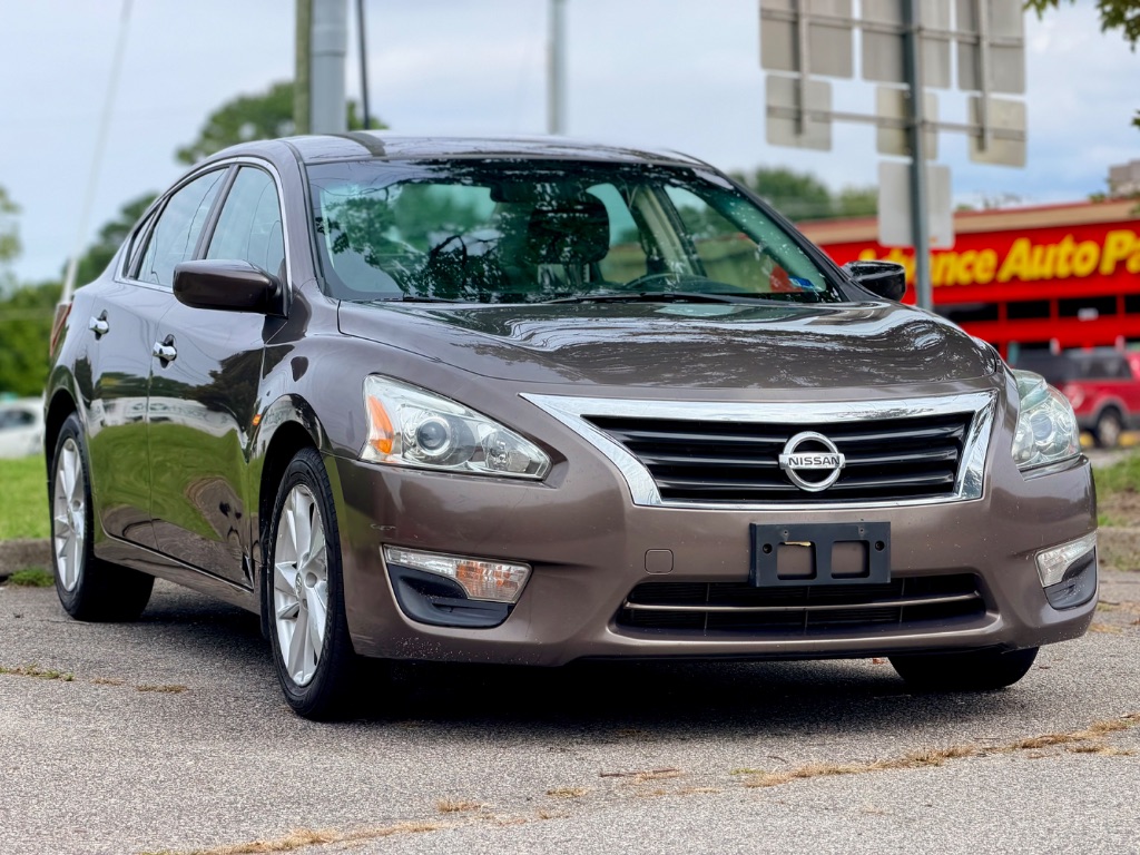 2013 Nissan Altima - $6,100