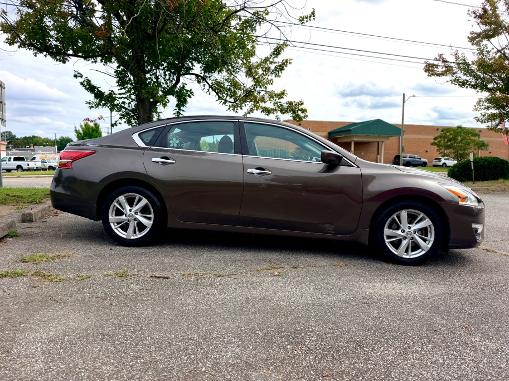 2013 Nissan Altima - $6,100