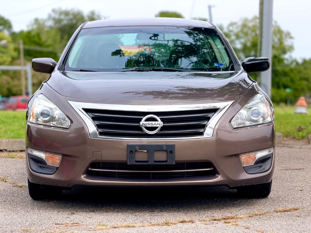 2013 Nissan Altima - $6,100