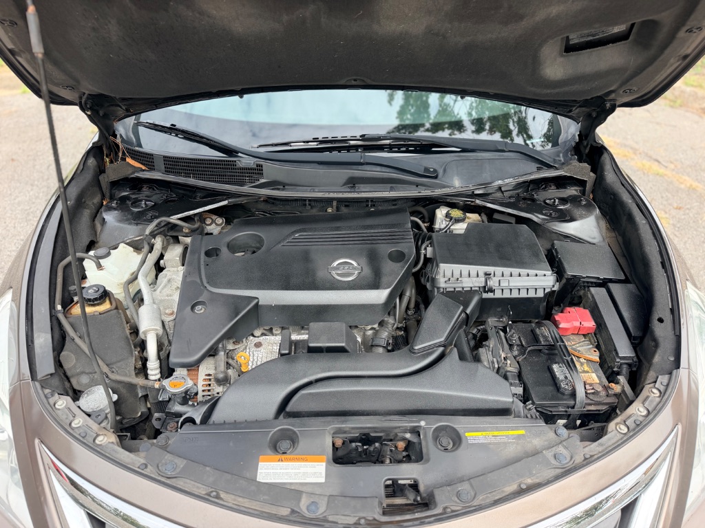 2013 Nissan Altima - $6,100