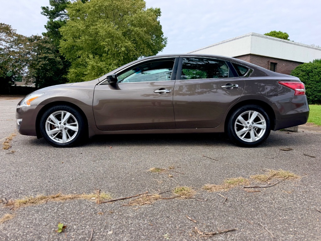 2013 Nissan Altima - $6,100