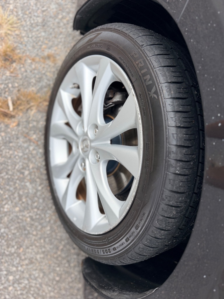 2010 MAZDA MAZDA3 - $4,875