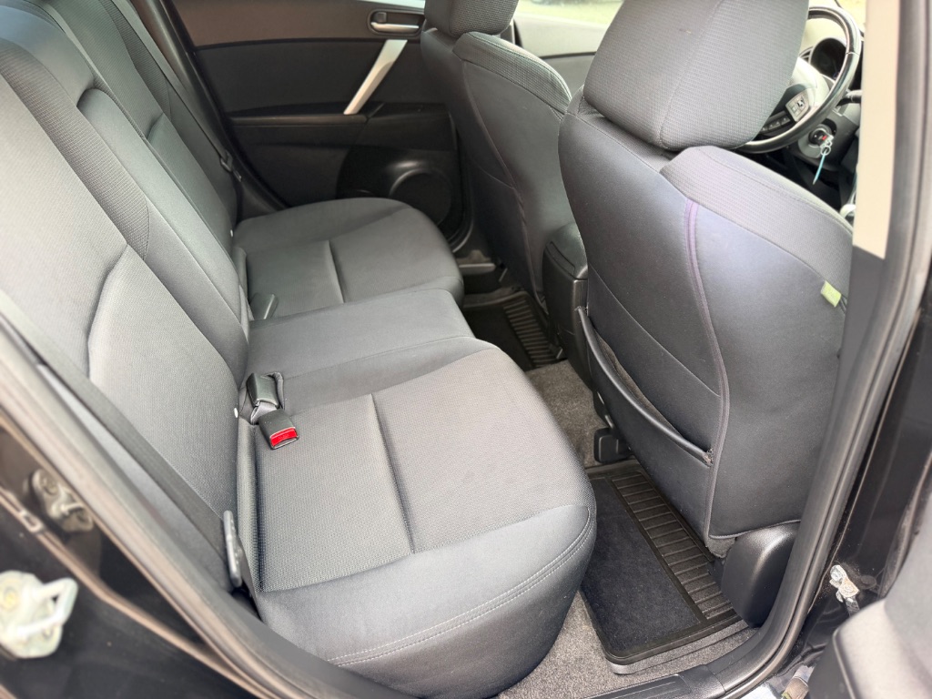 2010 MAZDA MAZDA3 - $4,875