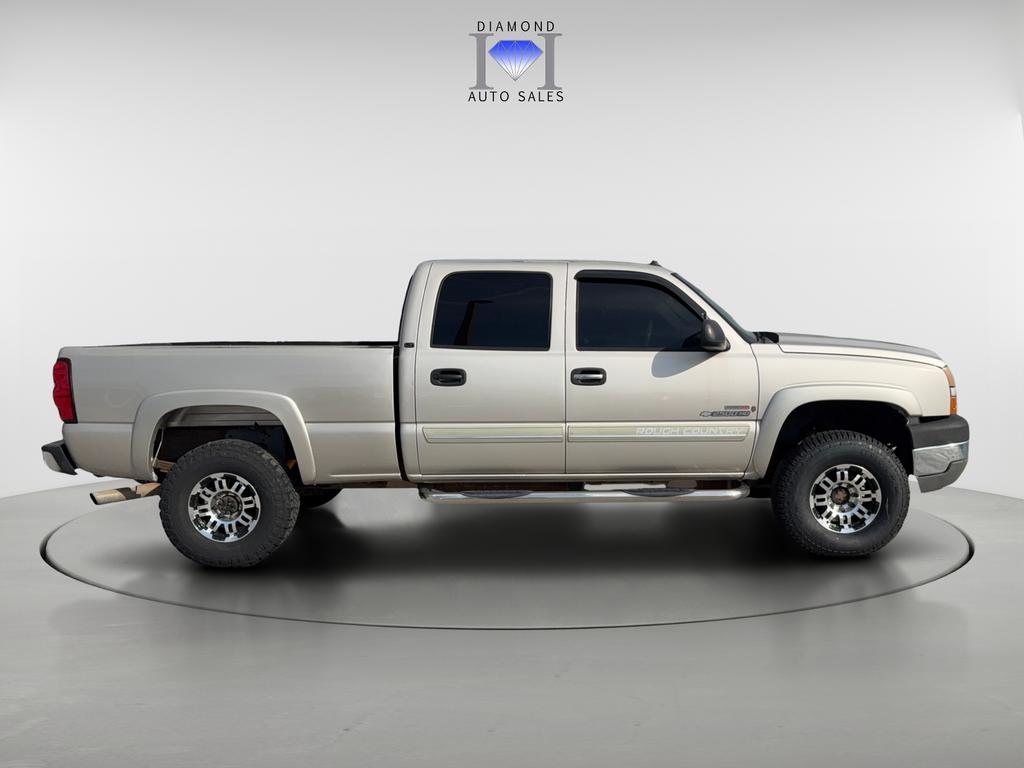 2005 Chevrolet Silverado - $16,990