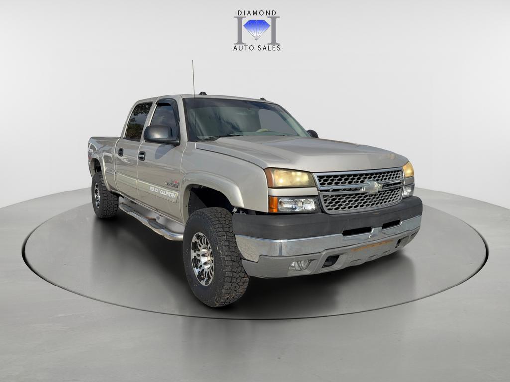 2005 Chevrolet Silverado - $16,990