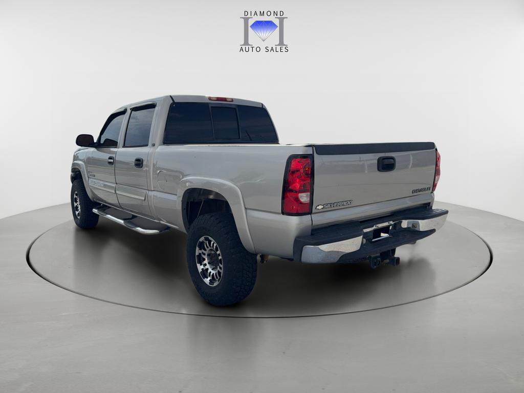 2005 Chevrolet Silverado - $16,990