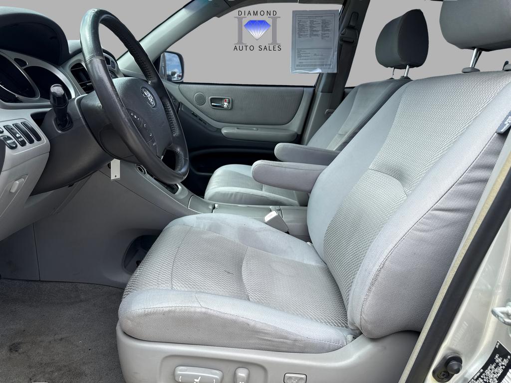 2007 Toyota Highlander - $9,990